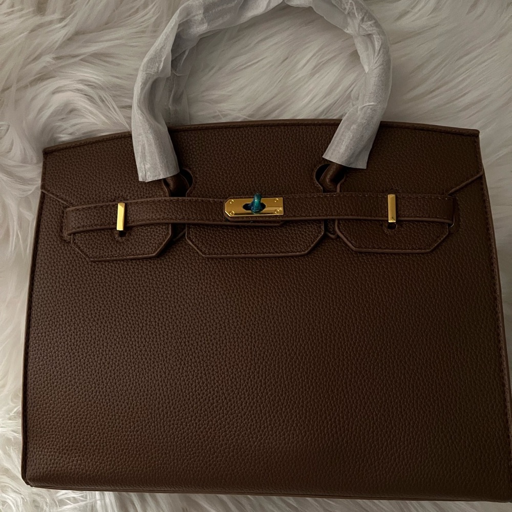 Elegant Brown Crossbody Bag